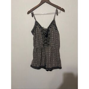 American Eagle Outfitters Black & White Lace up Boho Printed Romper Medium